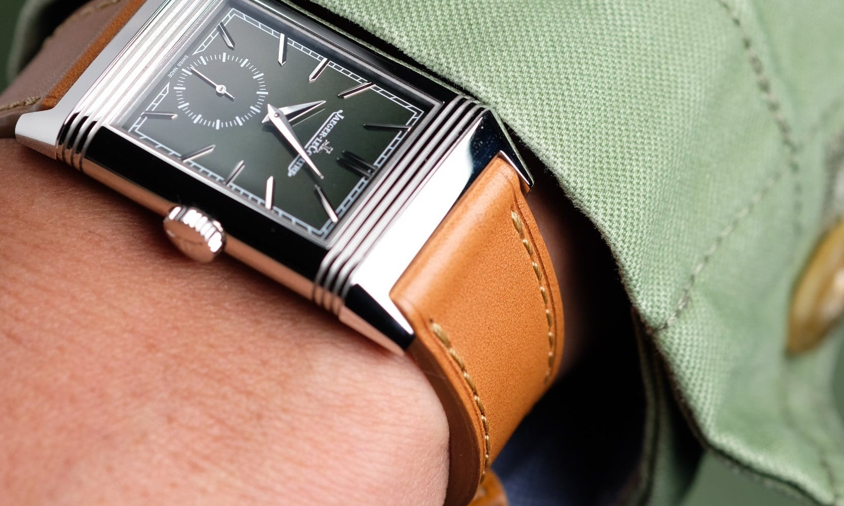 How to Fit Watch Straps in Tight Lug Spaces: Simple Solutions for a Common Watch Fitting Problem