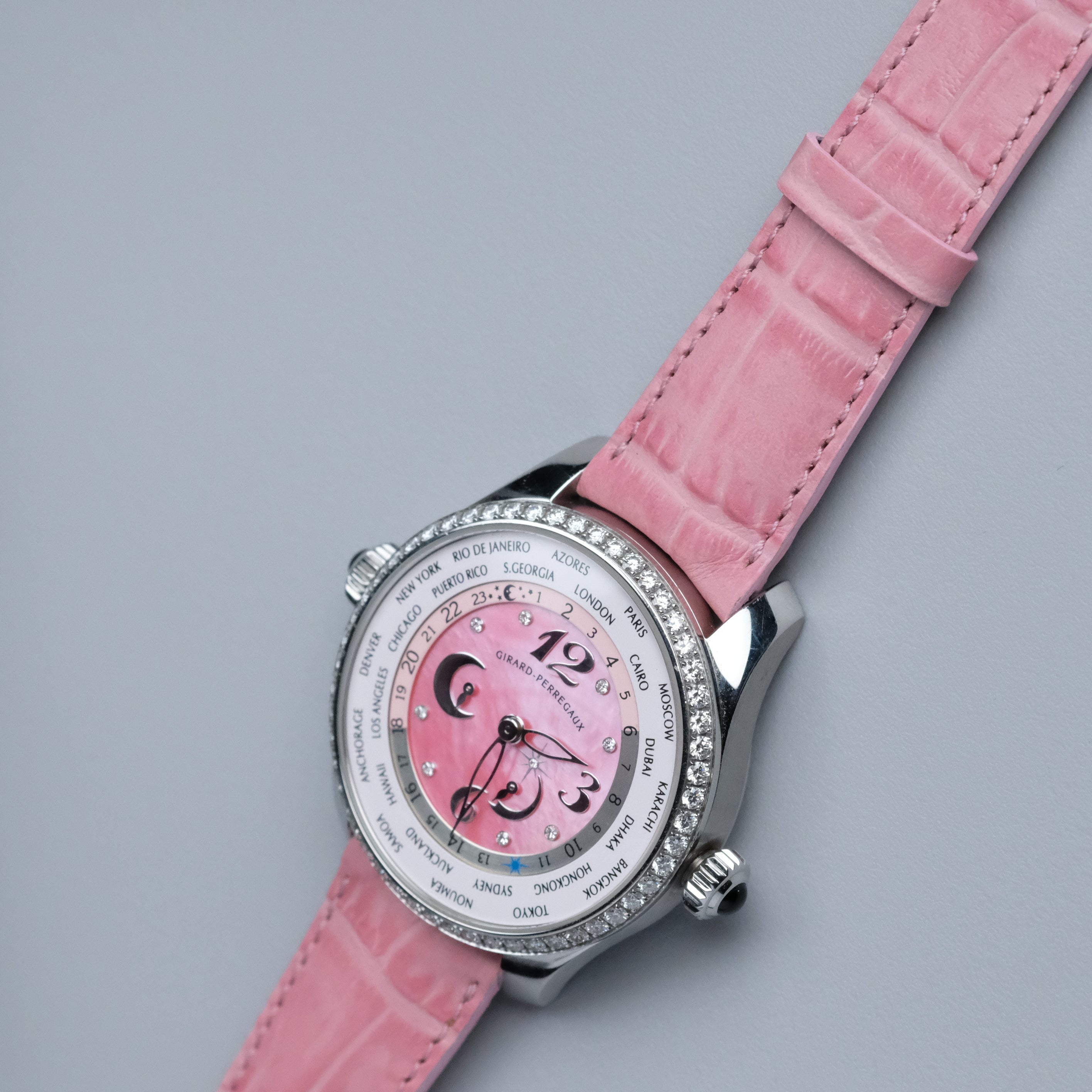 Curved Lugs Alligator Rectangular Grain Watch Strap in Pink – RSM